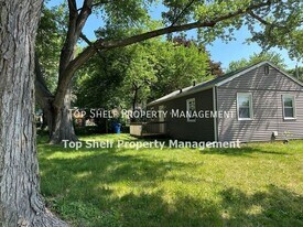 7010 SW 13th St in Des Moines, IA - Building Photo