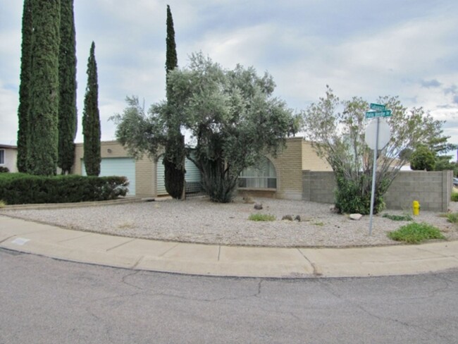 1151 Palo Verde Dr in Sierra Vista, AZ - Building Photo - Building Photo