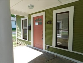 201 E 6th St in Dallas, TX - Building Photo - Building Photo