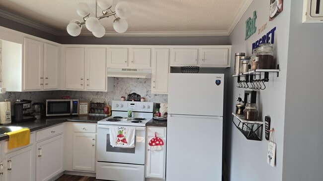 property at 326 Autumn Ridge Trl