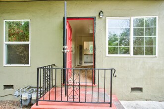 3519 68th Ave in Oakland, CA - Building Photo - Building Photo