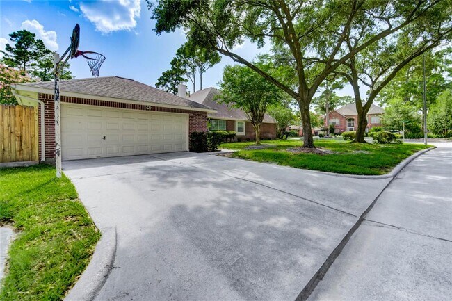 8803 Memorial Creek Dr in Spring, TX - Building Photo - Building Photo