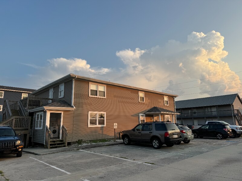 115 E Sothel St in Kill Devil Hills, NC - Building Photo
