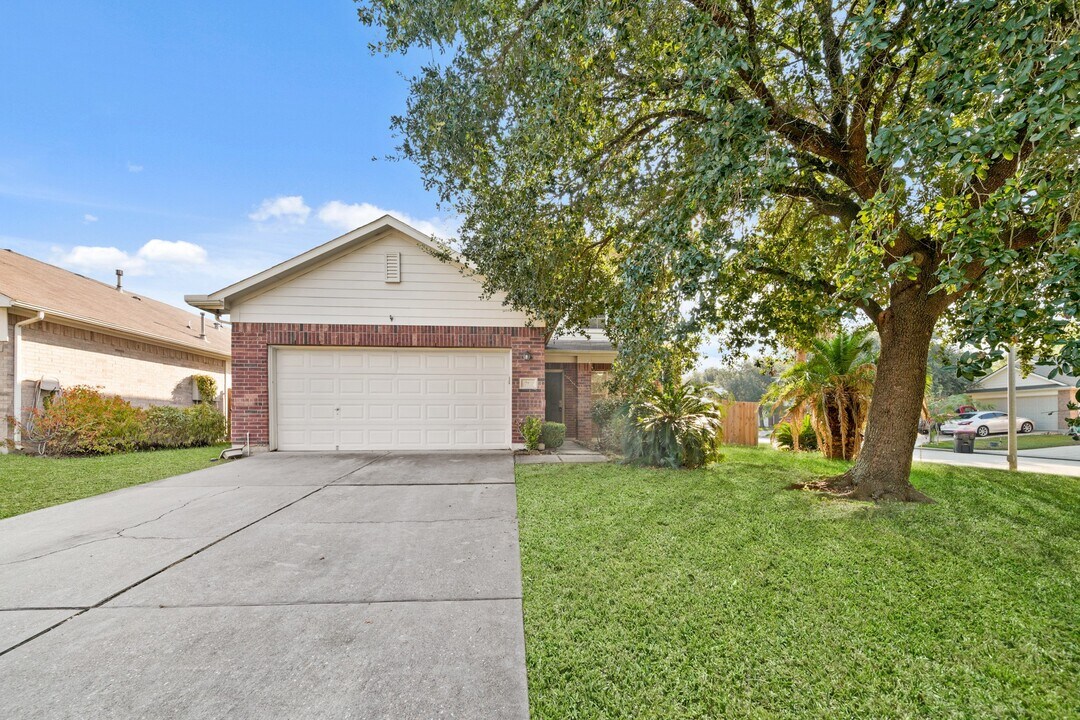 17802 Kerrybrook Ln in Humble, TX - Building Photo