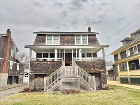 50 Osborne Ave, Unit 19106 in Bay Head, NJ - Building Photo