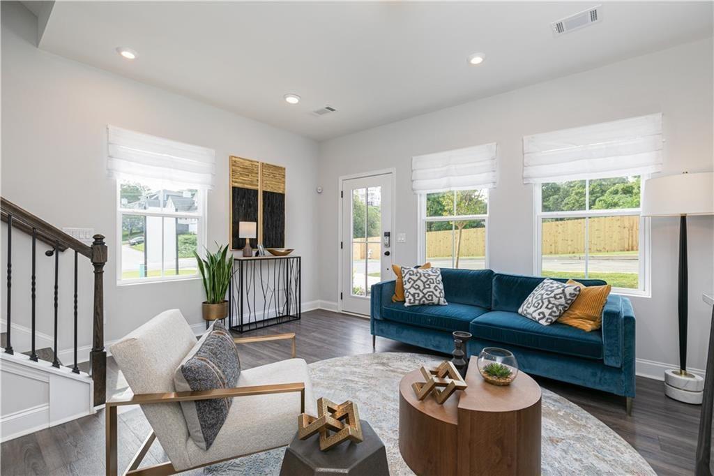 371 Skylar Way SE in Atlanta, GA - Building Photo