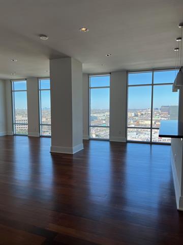 8066 Park Ln in Dallas, TX - Building Photo - Building Photo