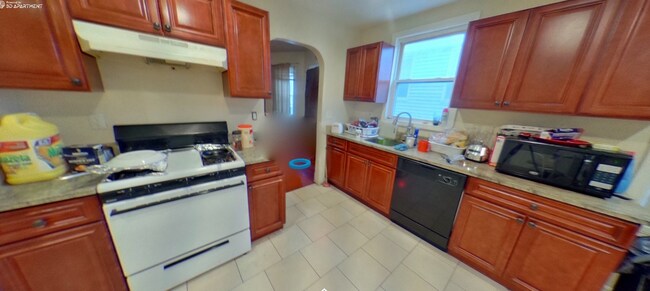 15 Everett St, Unit 24-1