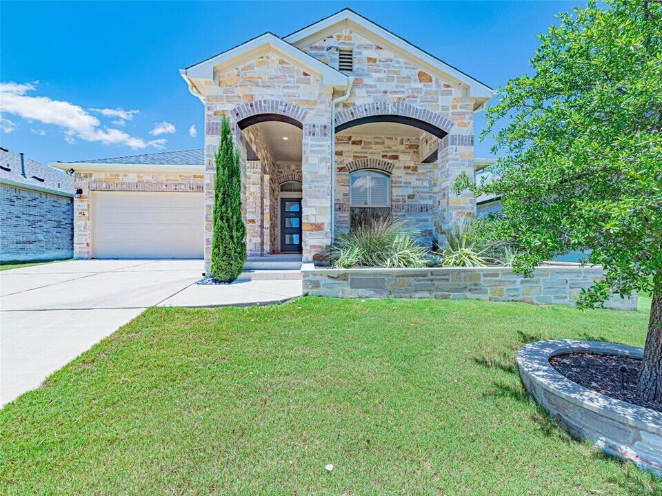 18212 Anicio Gallo Dr in Pflugerville, TX - Building Photo