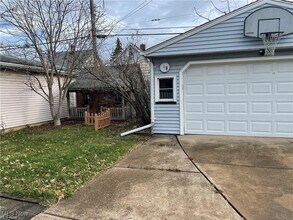 2119 Waterbury Rd in Lakewood, OH - Building Photo - Building Photo