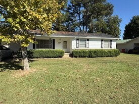 103 Frederick St in Dardanelle, AR - Building Photo