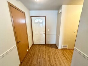 2109 Yellowstone St in Ellensburg, WA - Building Photo - Building Photo