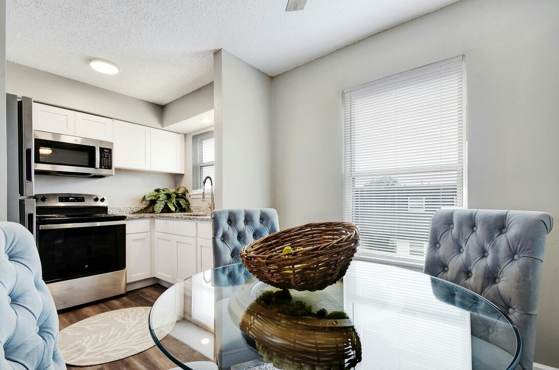 The LUX off Main in Kerrville, TX - Foto de edificio