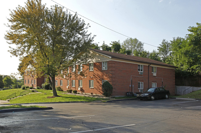 Cardinal View Apartments in St. Louis, MO - Building Photo - Building Photo