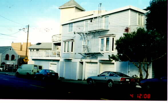 120 Southern Heights Ave in San Francisco, CA - Building Photo