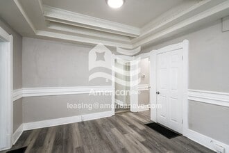 2123 W Lee St in Louisville, KY - Foto de edificio - Building Photo