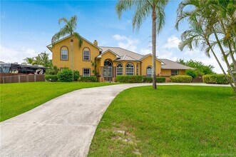 2582 SW Barber Ln in Port St. Lucie, FL - Building Photo - Building Photo