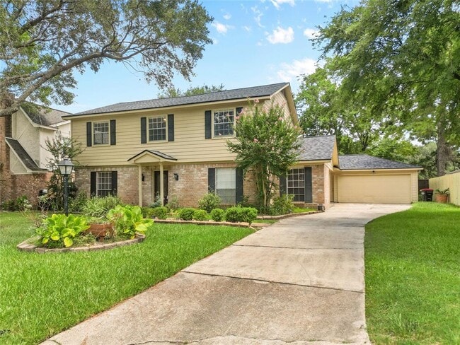 property at 8214 Roebourne Ln