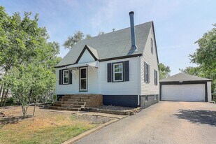 15W355 Harvard St in Elmhurst, IL - Building Photo