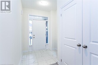 61 Jell St in Guelph, ON - Building Photo - Building Photo