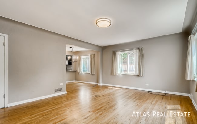 1350 Newport St in Denver, CO - Building Photo - Building Photo