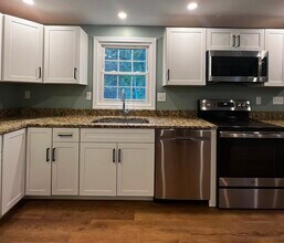 16 Boulder Dr in Hudson, NH - Building Photo - Building Photo