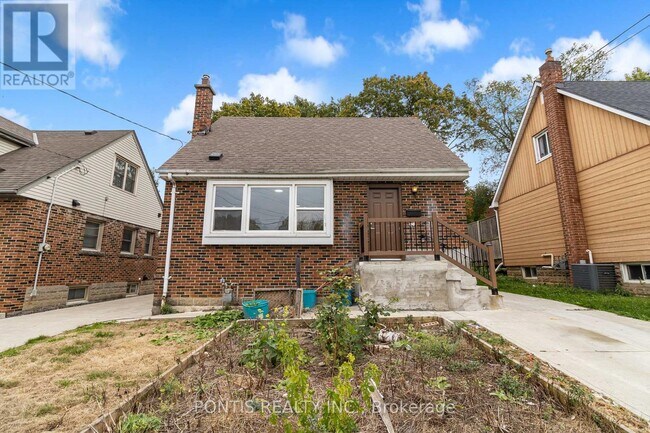 207 Bowman St in Hamilton, ON - Building Photo - Building Photo