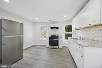 566 Rutherford Ave in Trenton, NJ - Building Photo - Building Photo