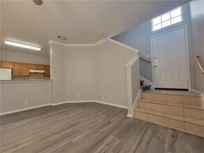 1717 Matthews Ln in Austin, TX - Building Photo - Building Photo