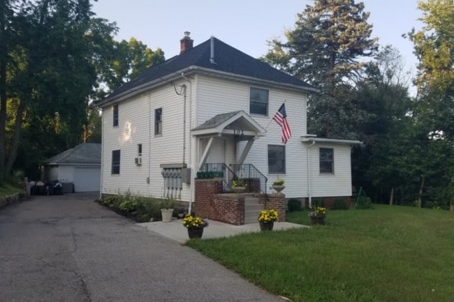 102 Spring St, Unit #3