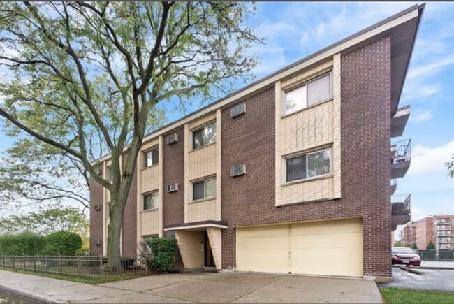 property at 550 Graceland Ave