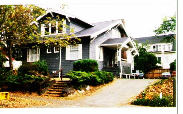 4514 20th Ave NE in Seattle, WA - Foto de edificio