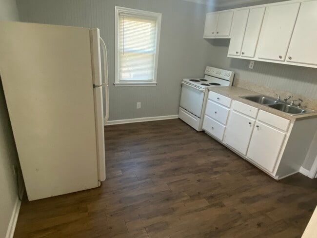 1810 W 3rd Ave in Gastonia, NC - Building Photo - Building Photo