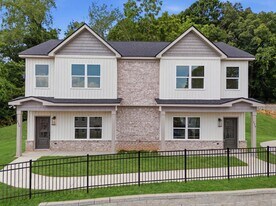 112 Jenks Bostic Ln in Clinton, TN - Building Photo