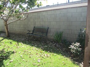 3360 Myrtle Ave-Unit -3364 in Signal Hill, CA - Building Photo - Building Photo