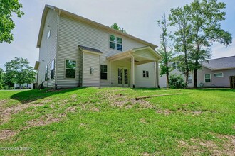 304 Red Cedar Drive in Sneads Ferry, NC - Building Photo - Building Photo