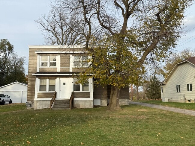 property at 3042 S Custer Rd