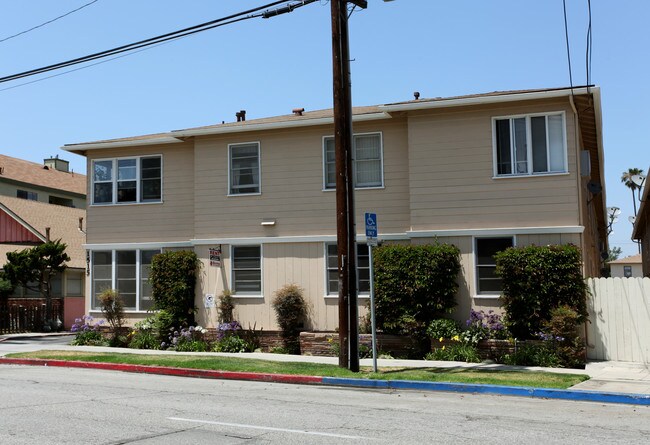 1515 E 3rd St in Long Beach, CA - Building Photo - Building Photo