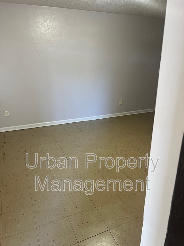 713 Regent Pl in Memphis, TN - Building Photo - Building Photo