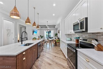 3530 Hibiscus Ave in Naples, FL - Building Photo - Building Photo