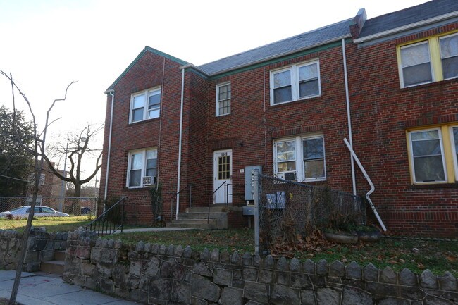 1849 M St NE in Washington, DC - Building Photo - Building Photo