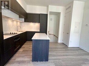 14-1014 David Eyer Rd in Richmond Hill, ON - Building Photo - Building Photo