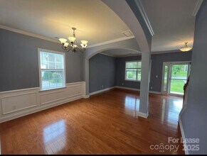 126 Cloister Ln in Mooresville, NC - Building Photo - Building Photo