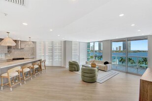 3370 Hidden Bay Dr in Aventura, FL - Building Photo