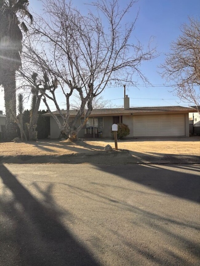 property at 7092 Tamarisk Ave