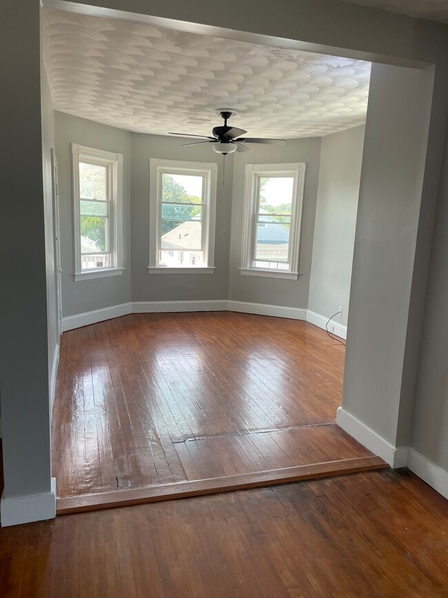 107 Yorkshire St, Unit 107