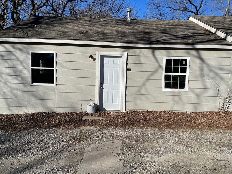 2625 Fees S in Wichita, KS - Building Photo