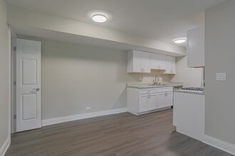 Waterfall Glen in Willowbrook, IL - Foto de edificio - Interior Photo