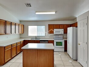 461 N Tower Ave in Chandler, AZ - Foto de edificio - Building Photo