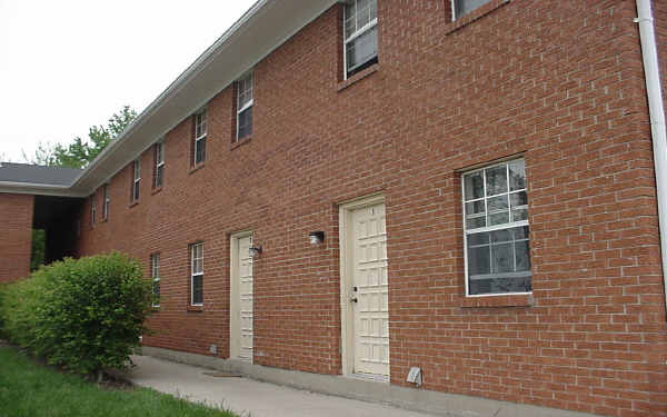 5151 Westgate Dr in Oxford, OH - Building Photo